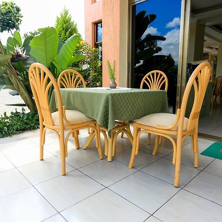 Faraja Hotel Ruhengeri ภายนอก รูปภาพ