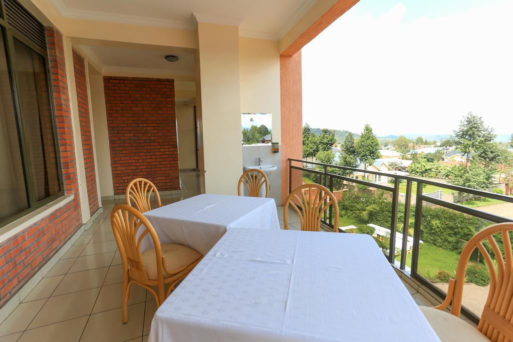 Faraja Hotel Ruhengeri ภายนอก รูปภาพ