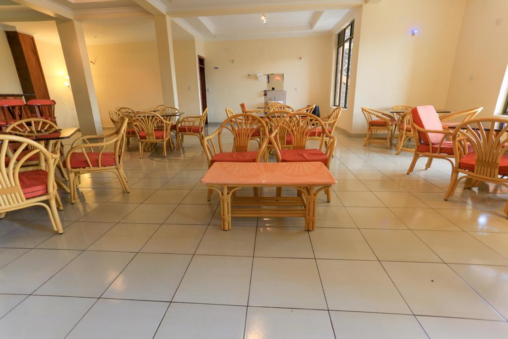 Faraja Hotel Ruhengeri ภายนอก รูปภาพ
