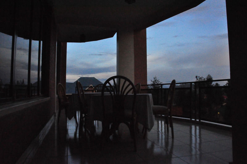 Faraja Hotel Ruhengeri ภายนอก รูปภาพ
