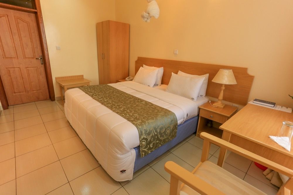 Faraja Hotel Ruhengeri ภายนอก รูปภาพ