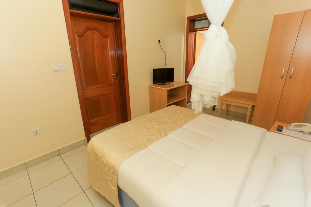 Faraja Hotel Ruhengeri ภายนอก รูปภาพ